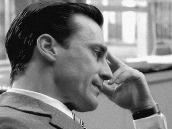 »What you call ›love‹ was invented by guys like me. To sell Nylons.« (Don Draper)